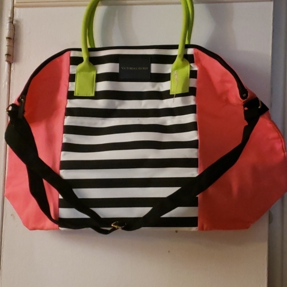 Victoria Secret Traveling Bag